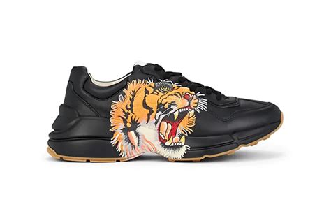 gucci sneakers con tigre|gucci rhyton tiger print.